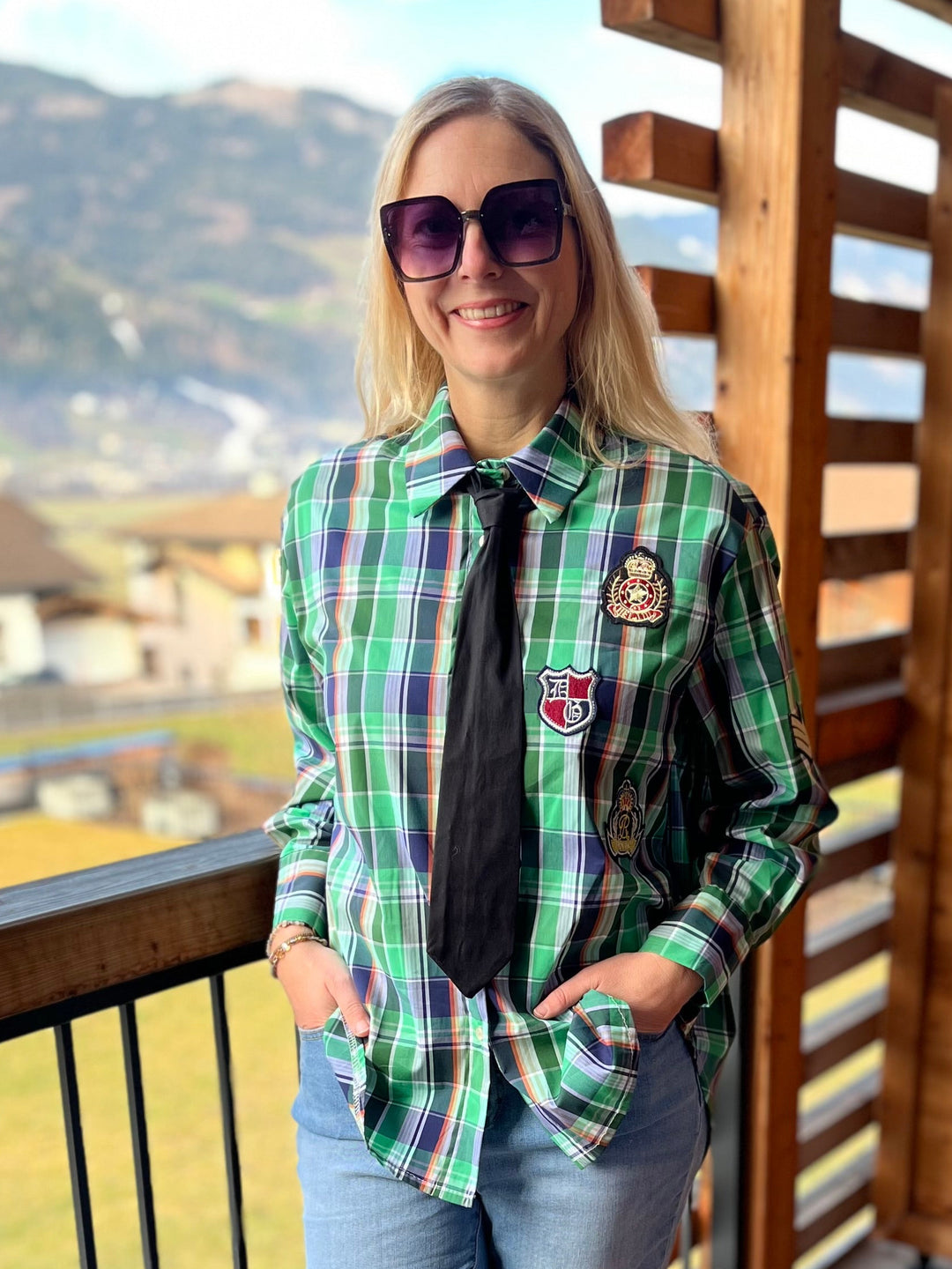 Hemdbluse mit Krawatte, grün-kariert von Bella Vita - Mode & Lifestyle