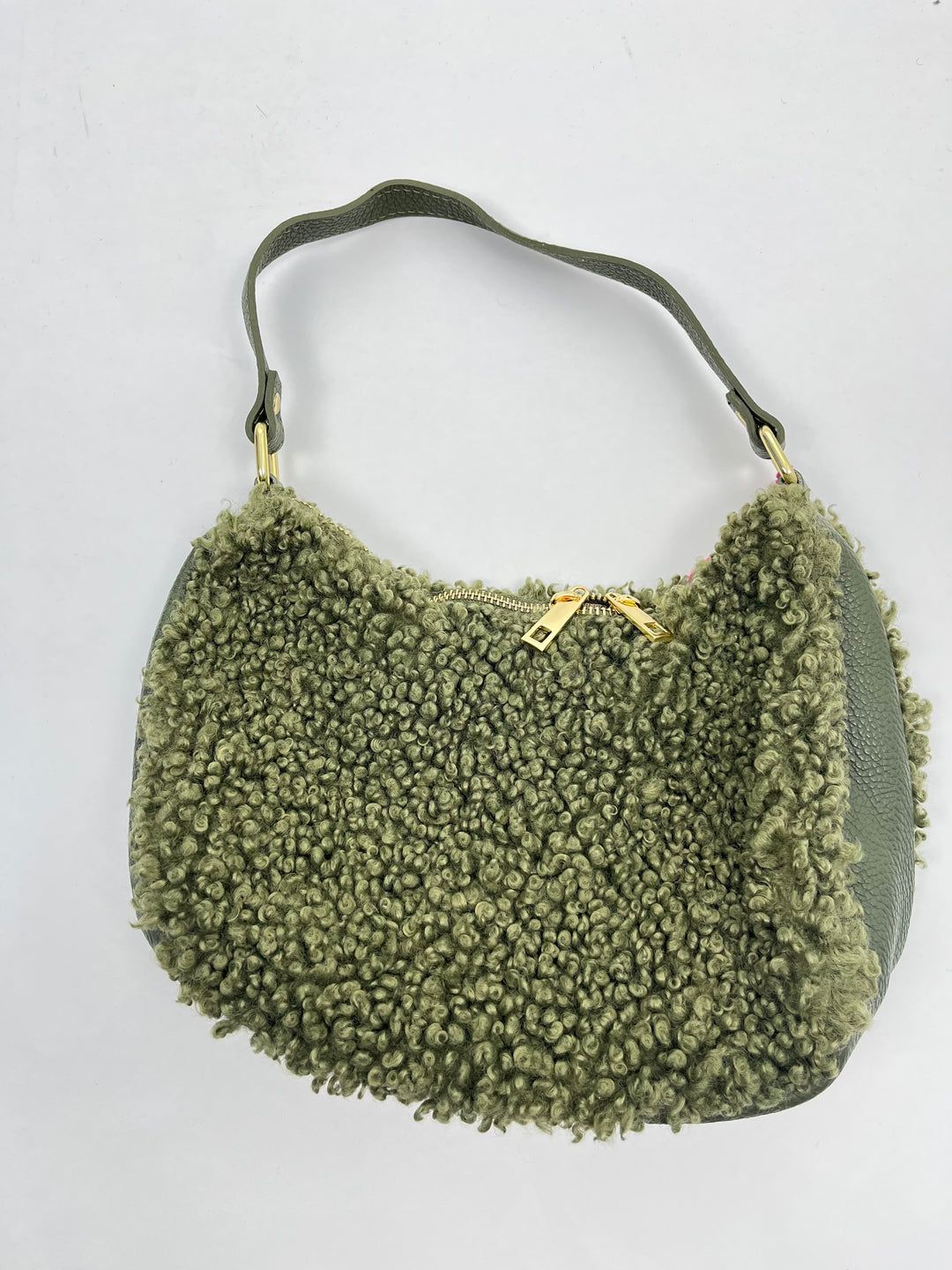 Halbmondtasche mit Fellimitat, khaki