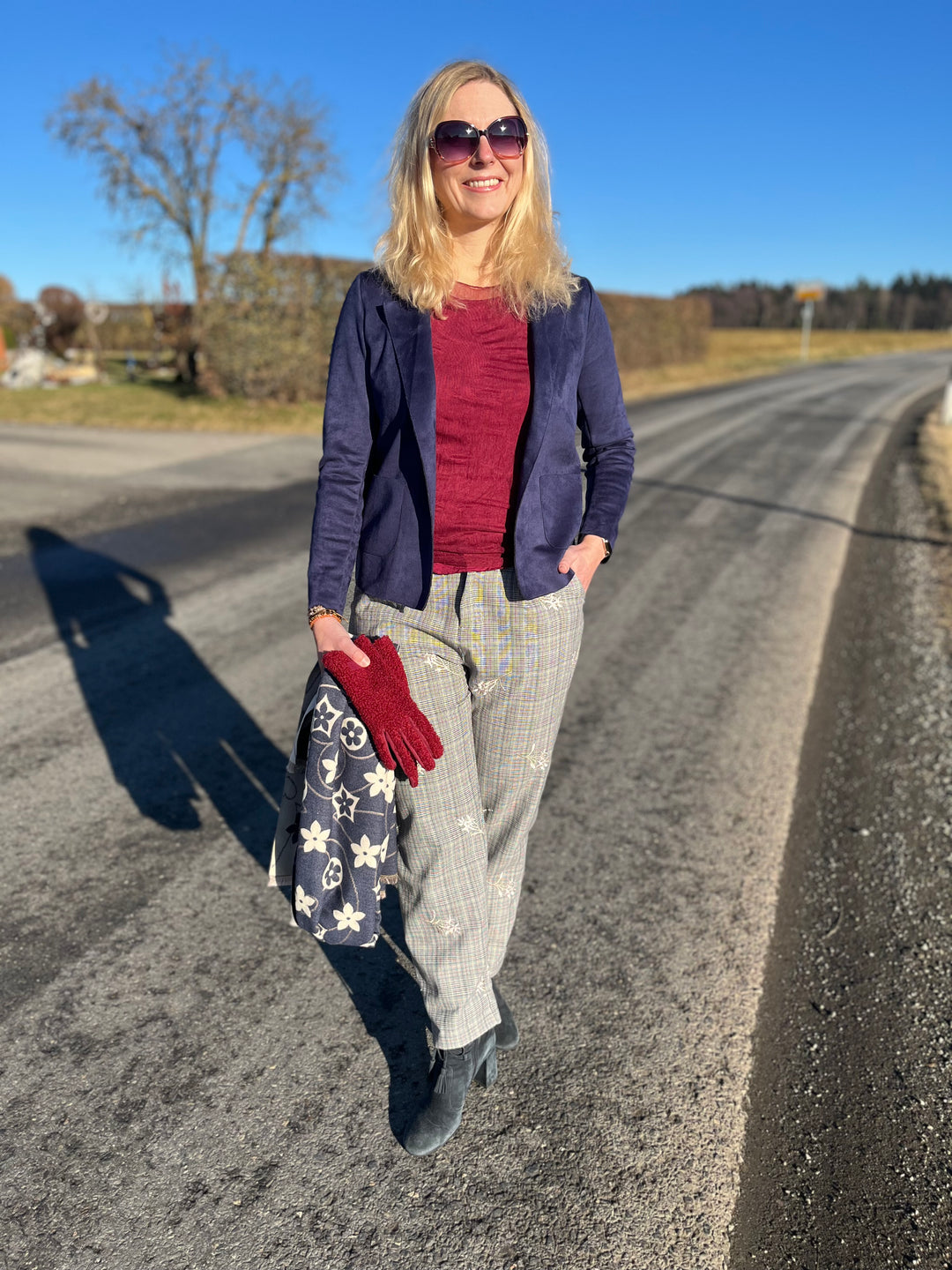 Embroidered checkered trousers