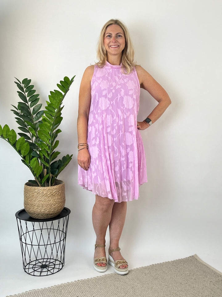 Plisseekleid mit floralem Muster, flieder von Bella Vita - Mode &amp; Lifestyle