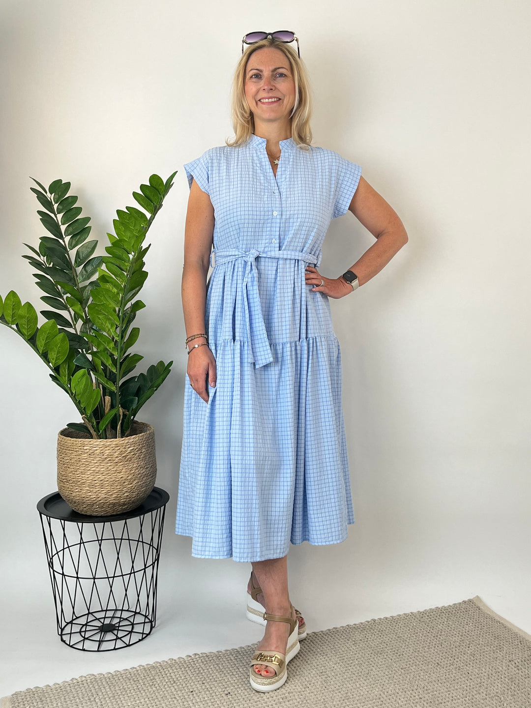 Sommerkleid mit Karomuster, hellblau von Bella Vita - Mode & Lifestyle
