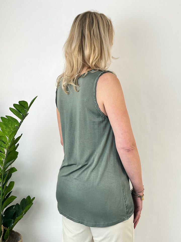 Top mit Fransenkante, khaki von Bella Vita - Mode &amp; Lifestyle