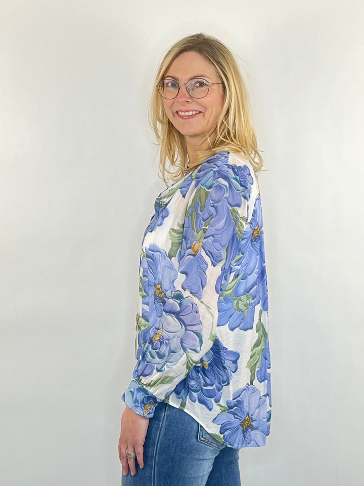 Druckbluse mit Stehkragen, floral von Bella Vita - Mode & Lifestyle