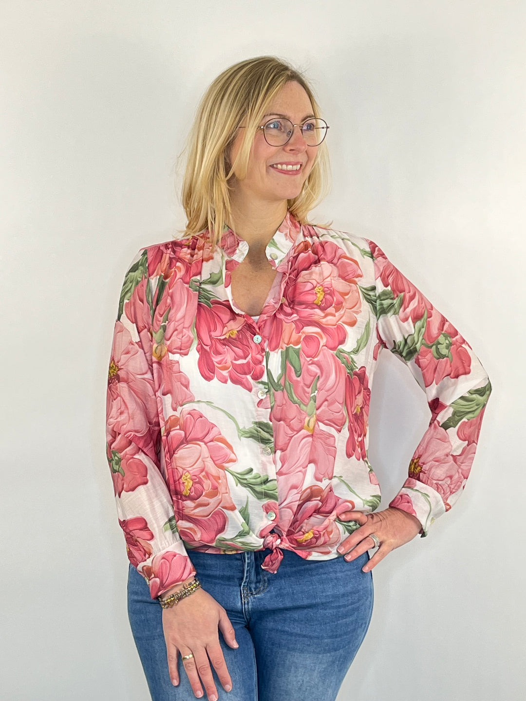 Druckbluse mit Stehkragen, floral von Bella Vita - Mode & Lifestyle