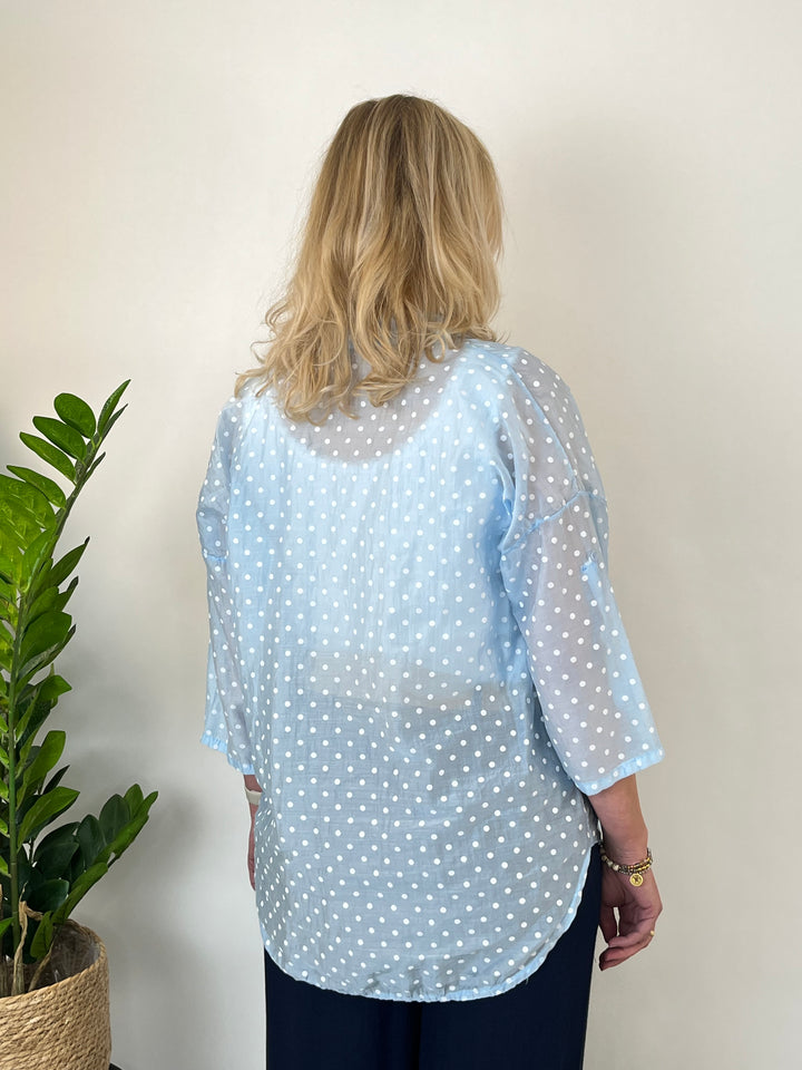 Tupfenbluse leicht transparent, hellblau von Bella Vita - Mode &amp; Lifestyle