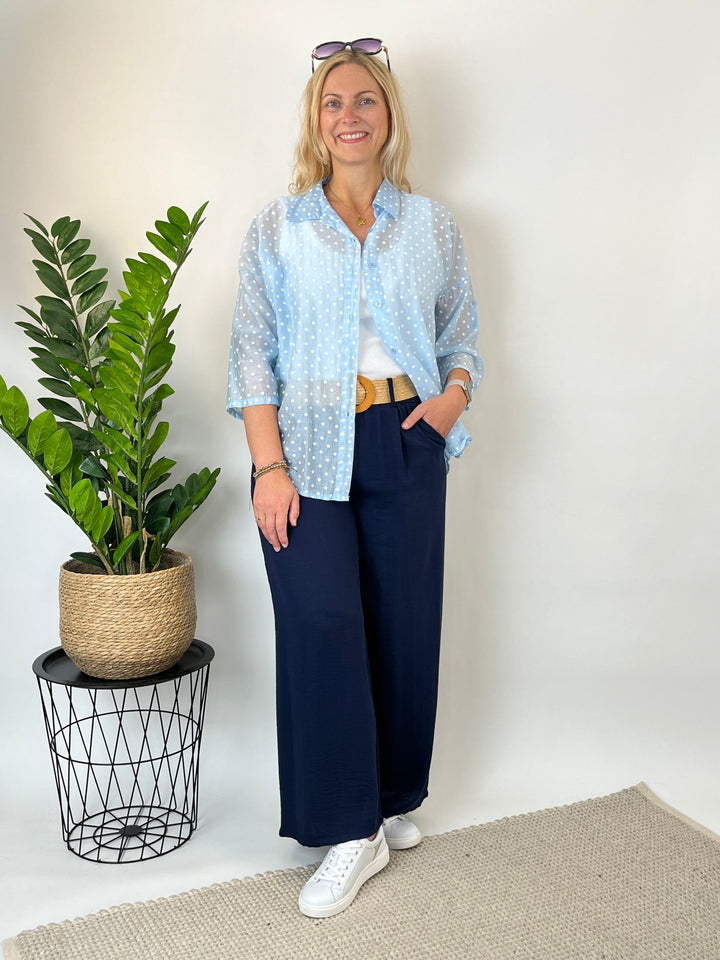 Tupfenbluse leicht transparent, hellblau von Bella Vita - Mode &amp; Lifestyle