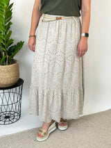 Rock mit Lochstickerei, beige von Bella Vita - Mode & Lifestyle
