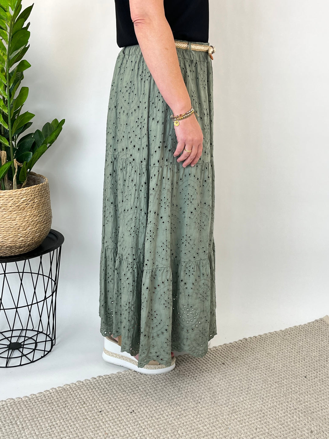 Rock mit Lochstickerei, khaki von Bella Vita - Mode &amp; Lifestyle