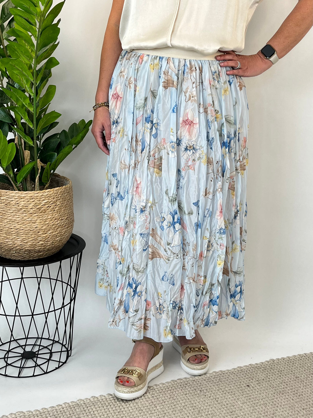 Rock im Knitterlook, floral-bedruckt, hellblau von Bella Vita - Mode &amp; Lifestyle