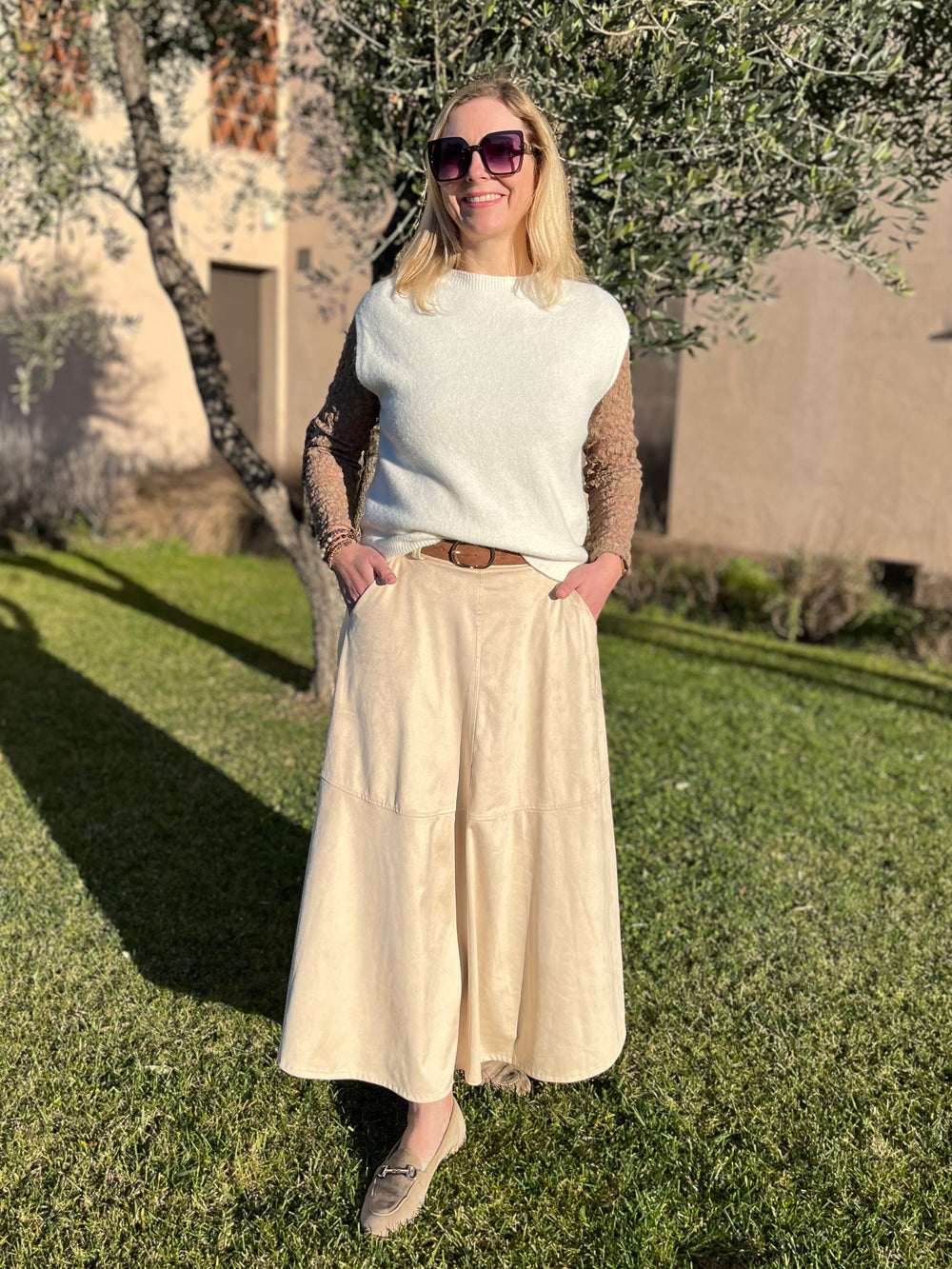 Lederimitat-Rock mit Ziergürtel, beige von Bella Vita - Mode & Lifestyle