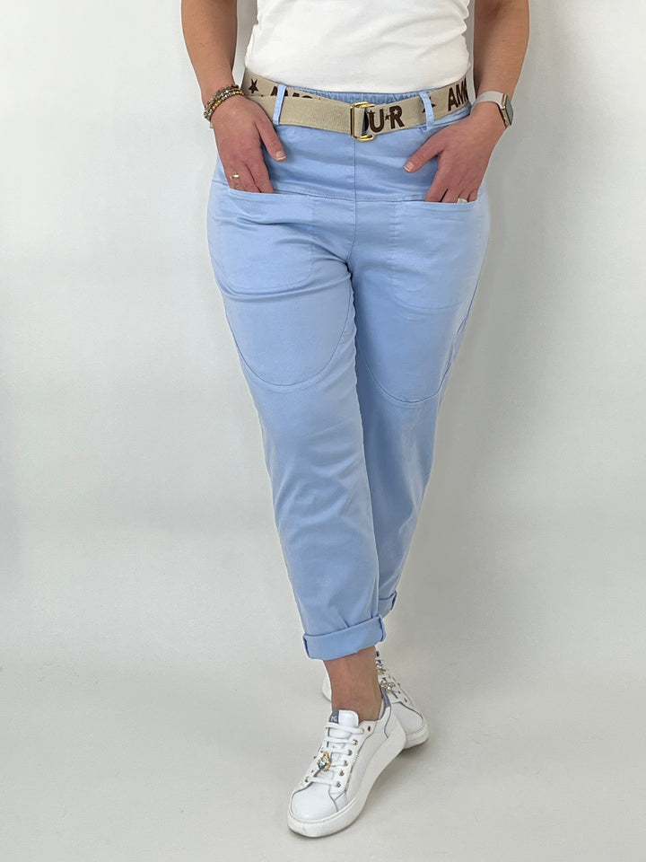 Jogpant Amour, hellblau von Bella Vita - Mode & Lifestyle