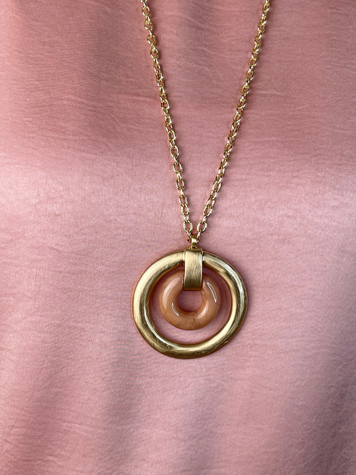 Kette mit Doppelring-Anhänger, altrosa-goldfarben von Bella Vita - Mode &amp; Lifestyle