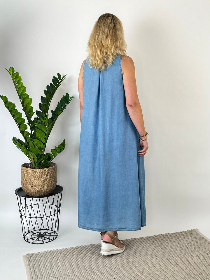 Kleid in A-Linie, Denimoptik, blue bleached von Bella Vita - Mode &amp; Lifestyle