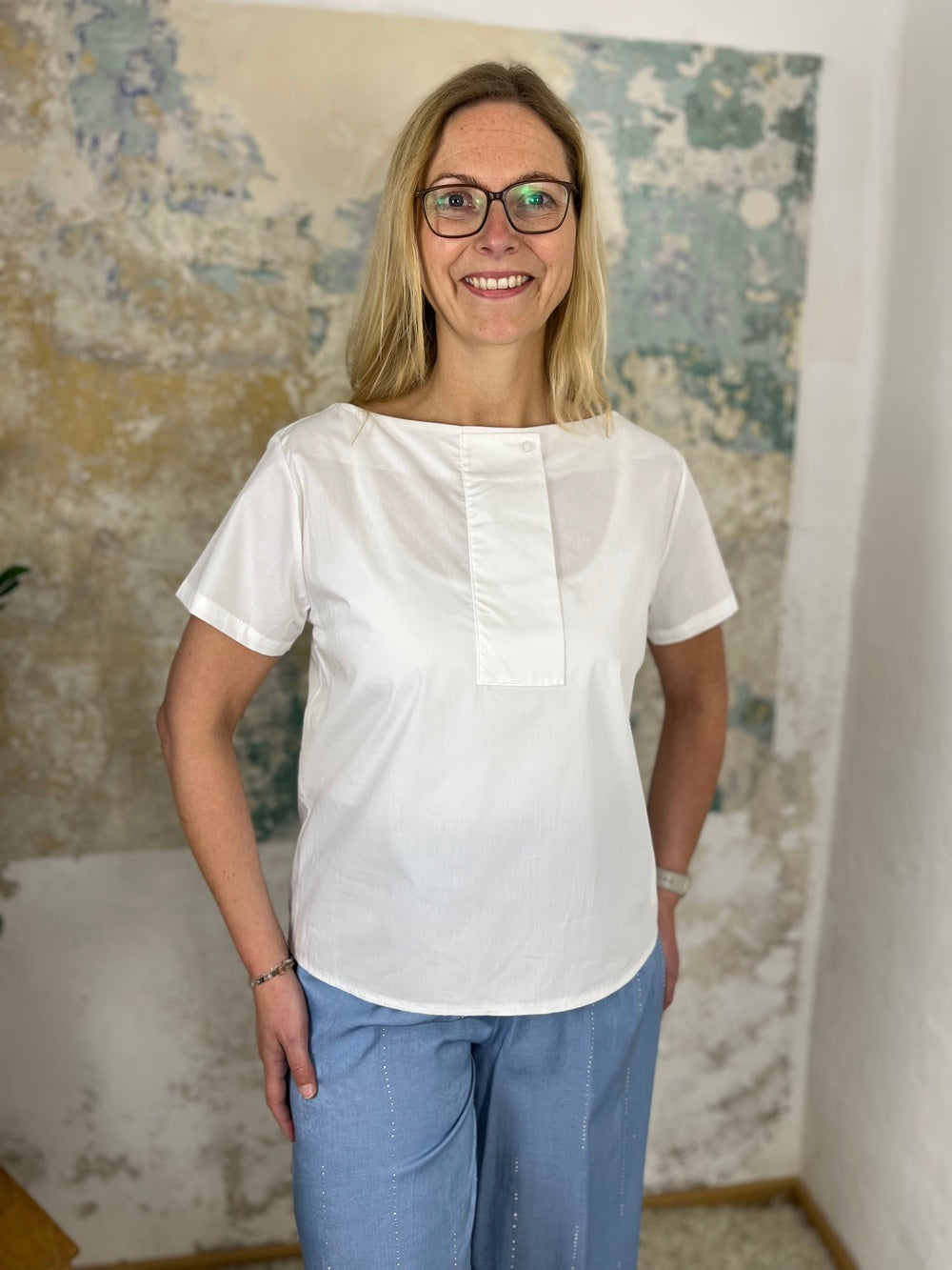 Kurzarm-Bluse mit Zierblende vorne von Bella Vita - Mode & Lifestyle