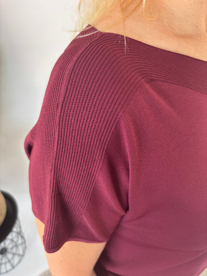 Kurzarm-Pullover mit U-Boot-Ausschnitt, bordeaux