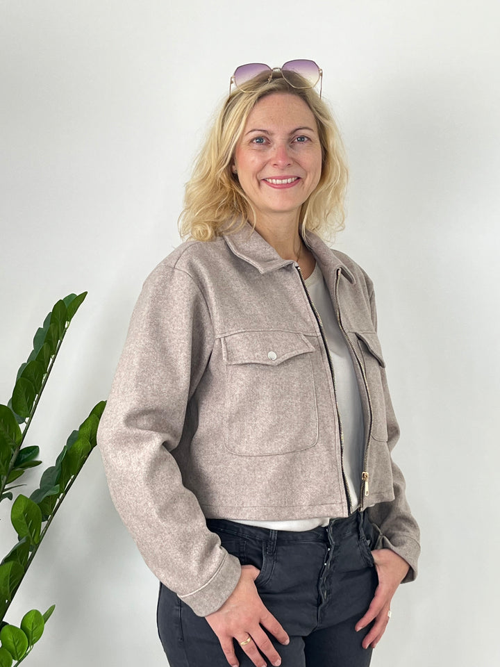 Kurzjacke in Fleeceoptik, taupe von Bella Vita - Mode &amp; Lifestyle