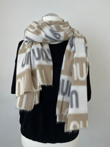 Kuschelschal Statement, beige von Bella Vita - Mode & Lifestyle