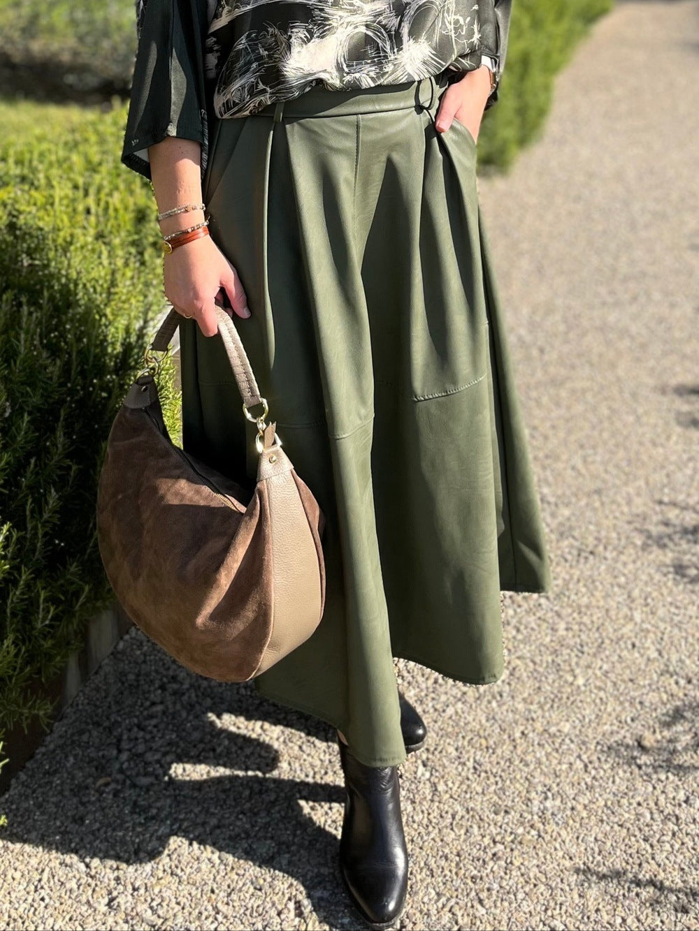 Lederimitat-Rock mit Ziergürtel, khaki von Bella Vita - Mode & Lifestyle