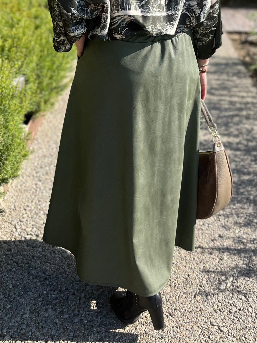 Lederimitat-Rock mit Ziergürtel, khaki von Bella Vita - Mode & Lifestyle