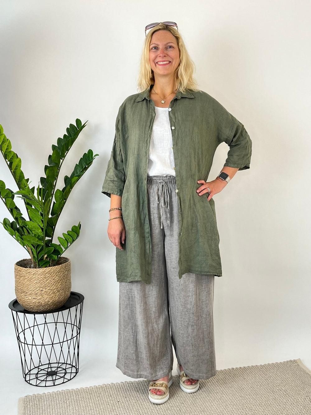 Leinen-Hemdblusenkleid, khaki von Bella Vita - Mode & Lifestyle