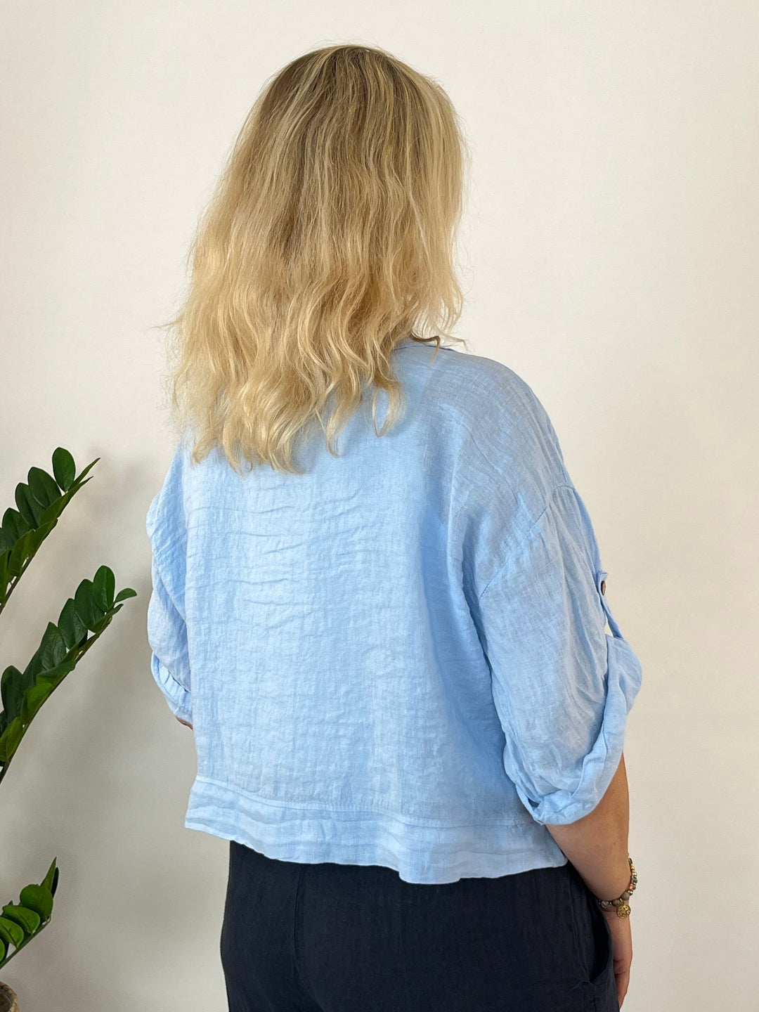 Leinen-Kurzjacke mit Armriegel, hellblau von Bella Vita - Mode &amp; Lifestyle