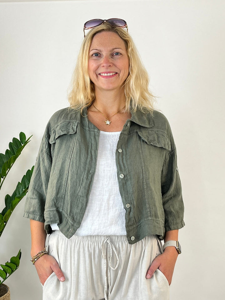 Leinen-Kurzjacke mit Armriegel, khaki von Bella Vita - Mode &amp; Lifestyle