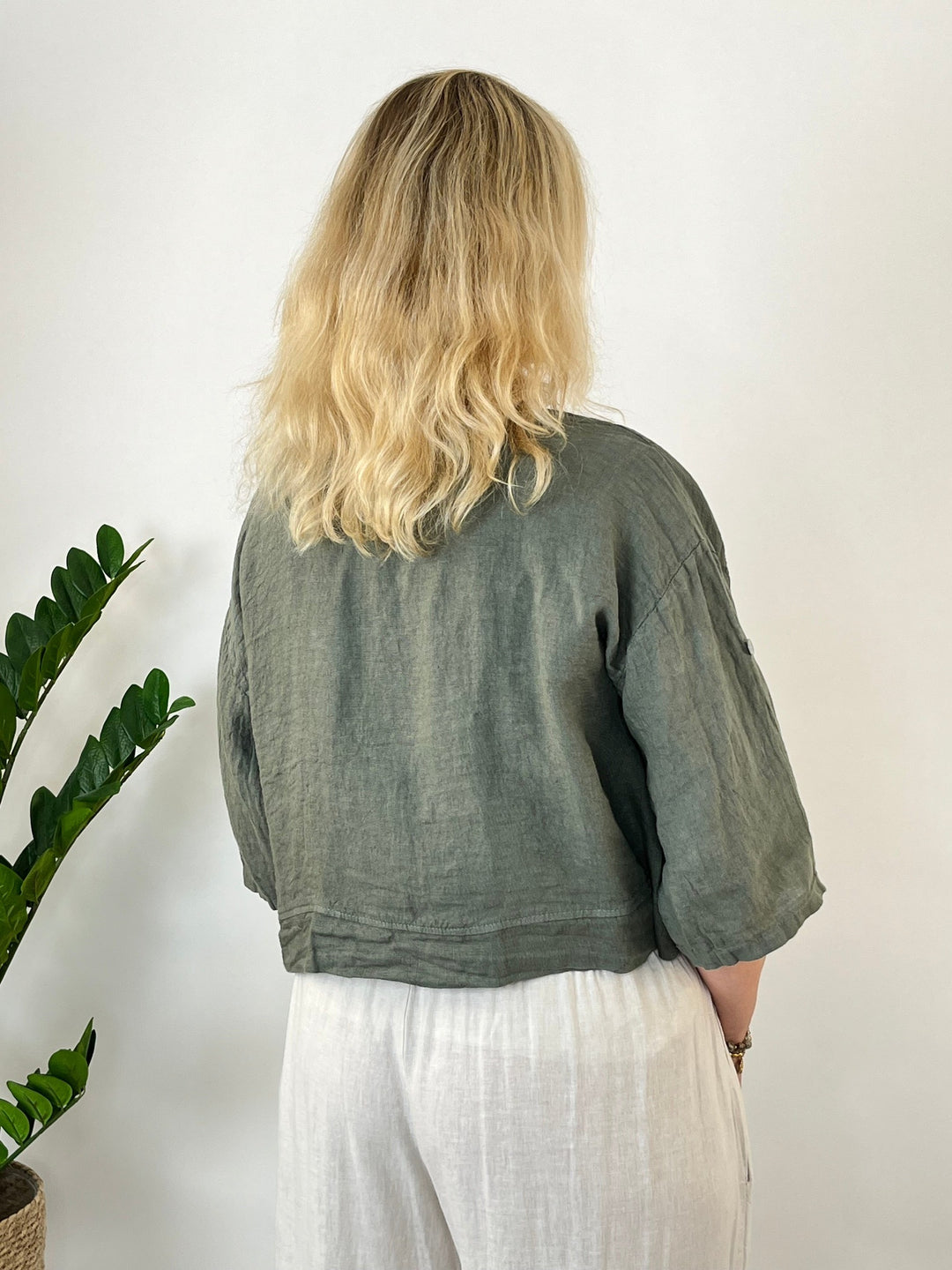 Leinen-Kurzjacke mit Armriegel, khaki von Bella Vita - Mode &amp; Lifestyle