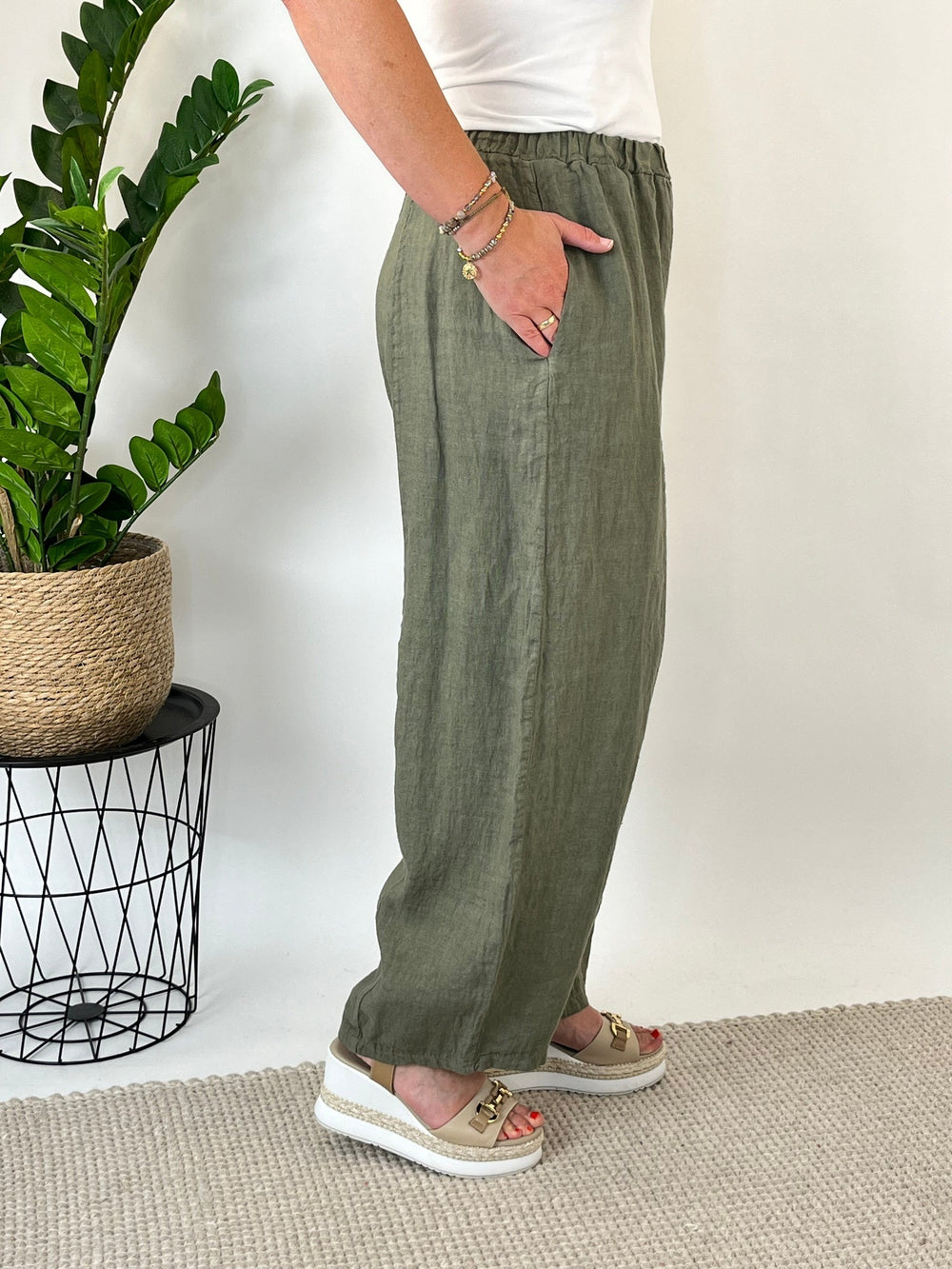 Leinenhose "Easy Summer", khaki von Bella Vita - Mode & Lifestyle