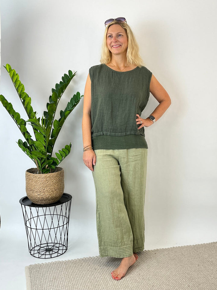 Leinenhose mit Zierfalten, hellgrün von Bella Vita - Mode &amp; Lifestyle