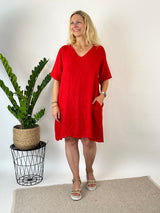 Leinenkleid mit V-Ausschnitt, rot von Bella Vita - Mode & Lifestyle
