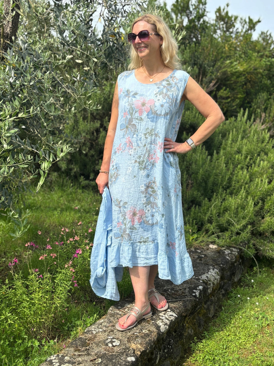 Leinenkleid mit floralem Print, hellblau von Bella Vita - Mode &amp; Lifestyle