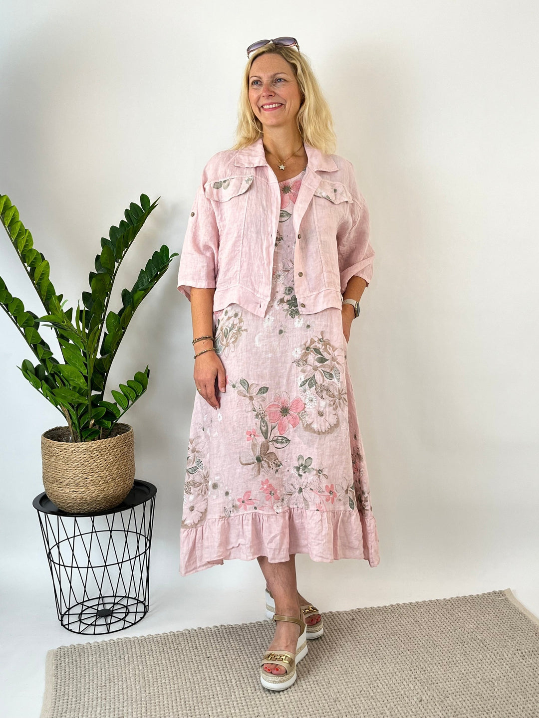 Leinenkleid mit floralem Print, rosa von Bella Vita - Mode &amp; Lifestyle
