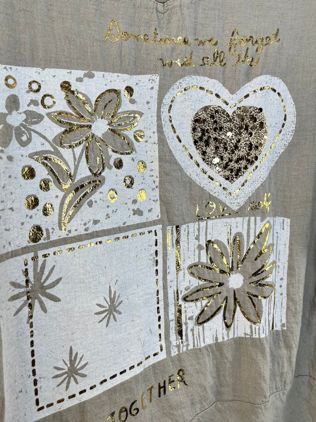 Leinenshirt "Golden Heart", taupe von Bella Vita - Mode &amp; Lifestyle