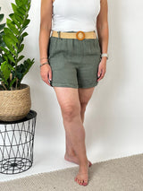 Leinenshorts mit Ziergürtel, khaki von Bella Vita - Mode & Lifestyle