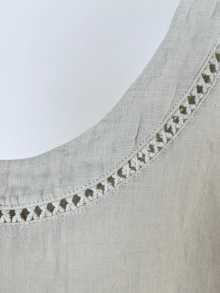 Leinentop mit Crochet-Bordüre, beige von Bella Vita - Mode &amp; Lifestyle