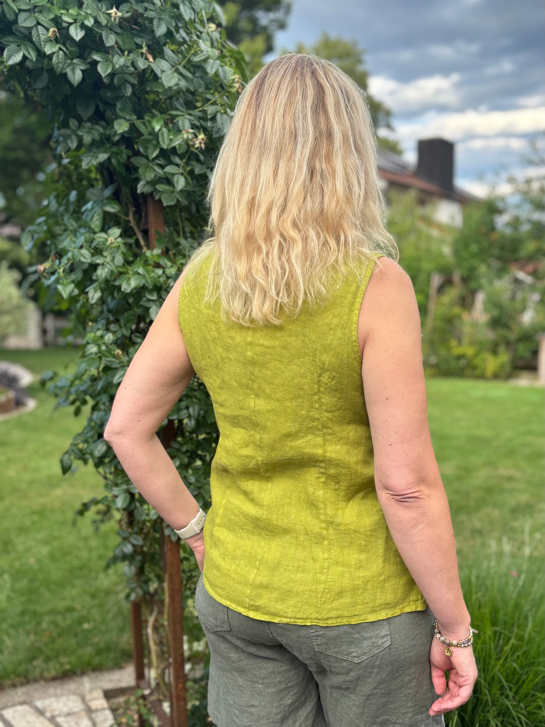 Leinentop mit Zierknöpfen, grün von Bella Vita - Mode &amp; Lifestyle