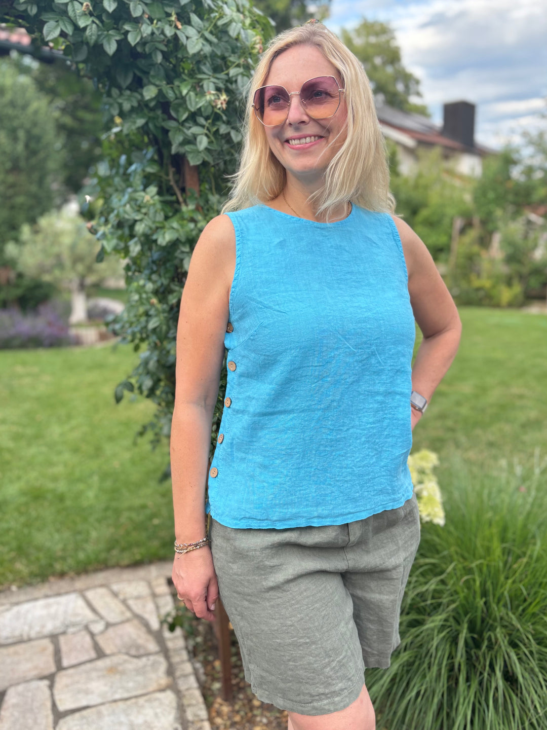 Leinentop mit Zierknöpfen, türkis von Bella Vita - Mode &amp; Lifestyle