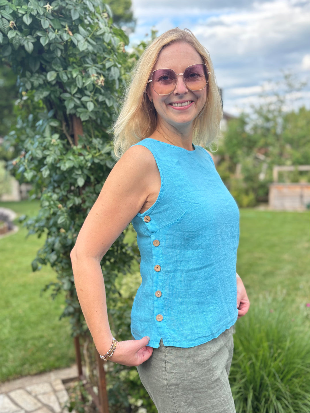 Leinentop mit Zierknöpfen, türkis von Bella Vita - Mode &amp; Lifestyle
