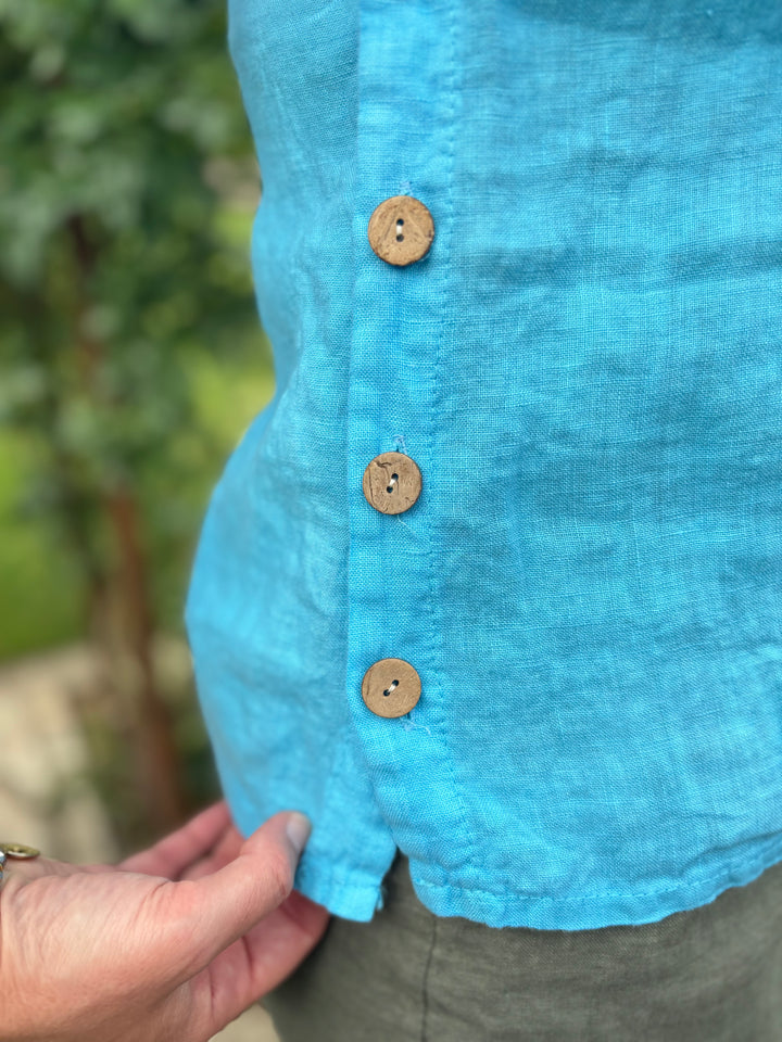Leinentop mit Zierknöpfen, türkis von Bella Vita - Mode &amp; Lifestyle