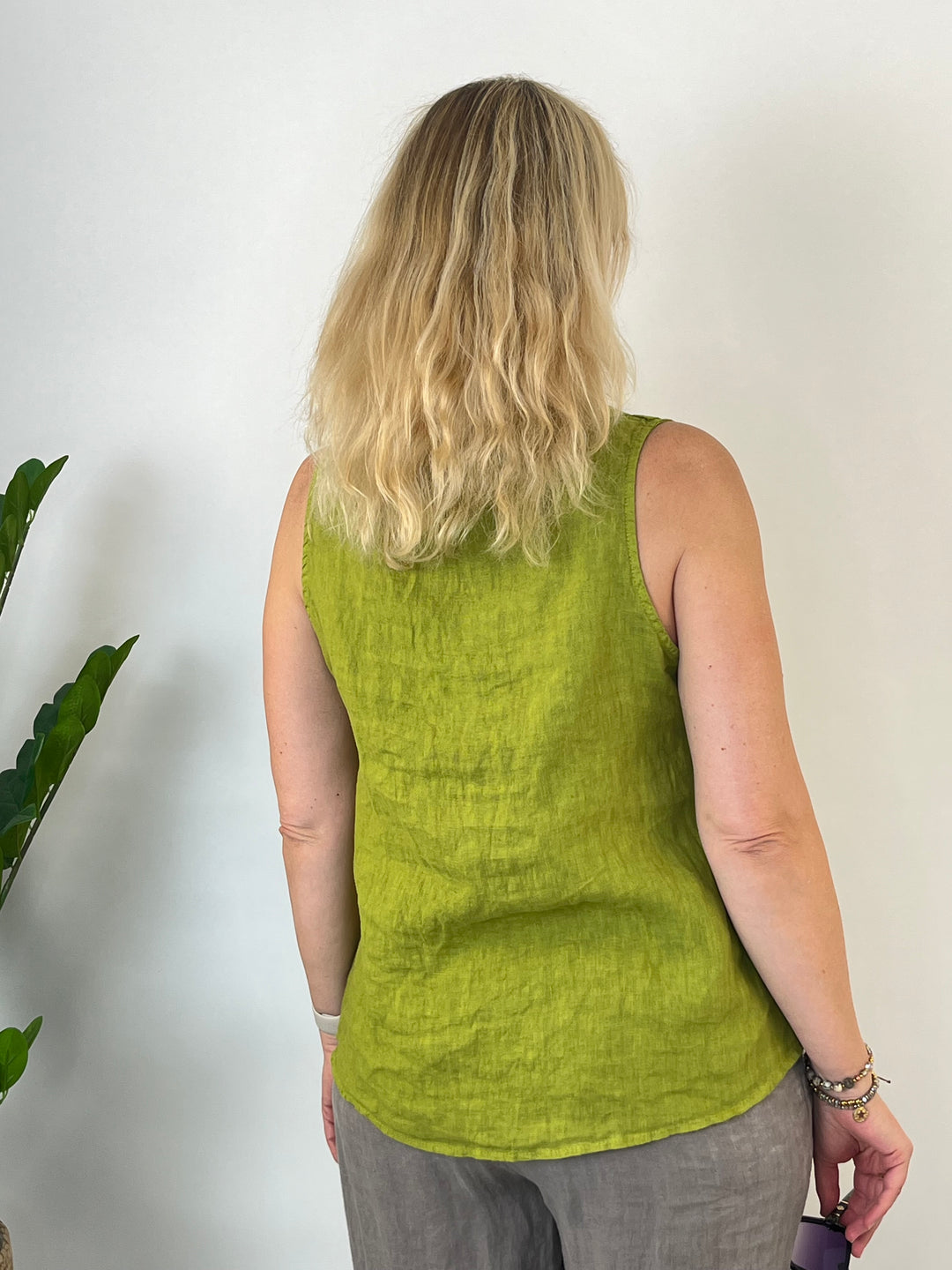 Leinentop mit weitem Kragen, grün von Bella Vita - Mode &amp; Lifestyle