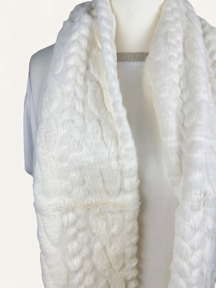 Loopschal aus Fellimitat, ecru von Bella Vita - Mode &amp; Lifestyle