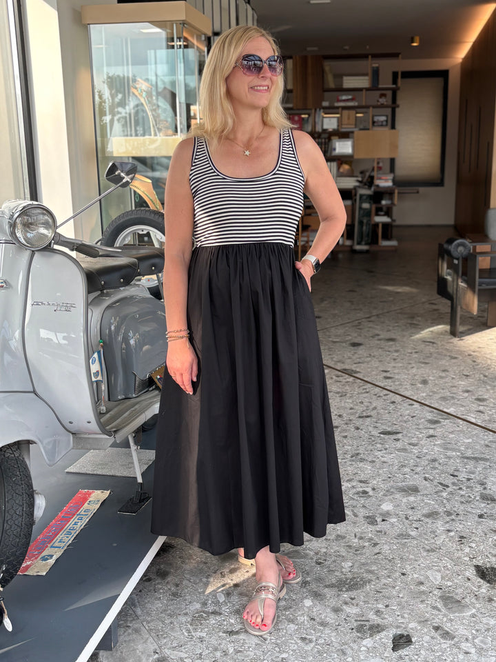 Maxikleid Easy Stripes, schwarz-weiß von Bella Vita - Mode &amp; Lifestyle