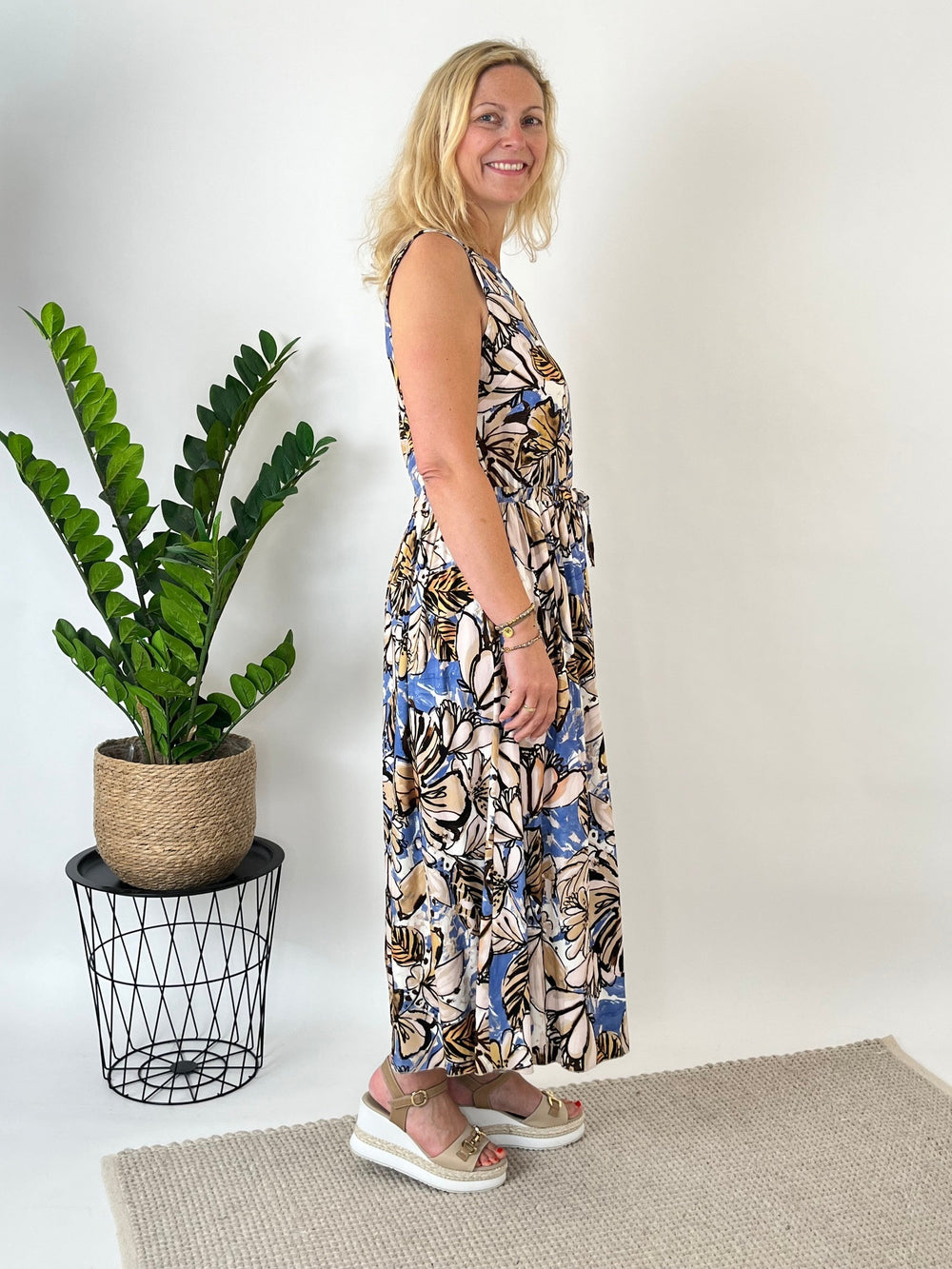 Maxikleid "Flower Garden", beige-blau von Bella Vita - Mode & Lifestyle