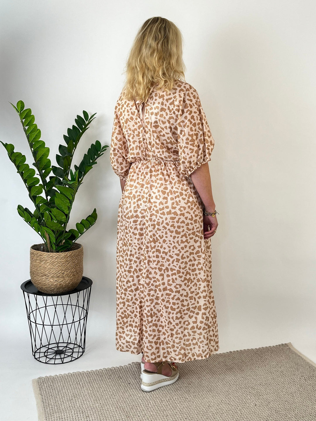 Maxikleid Leo Love, beige von Bella Vita - Mode &amp; Lifestyle