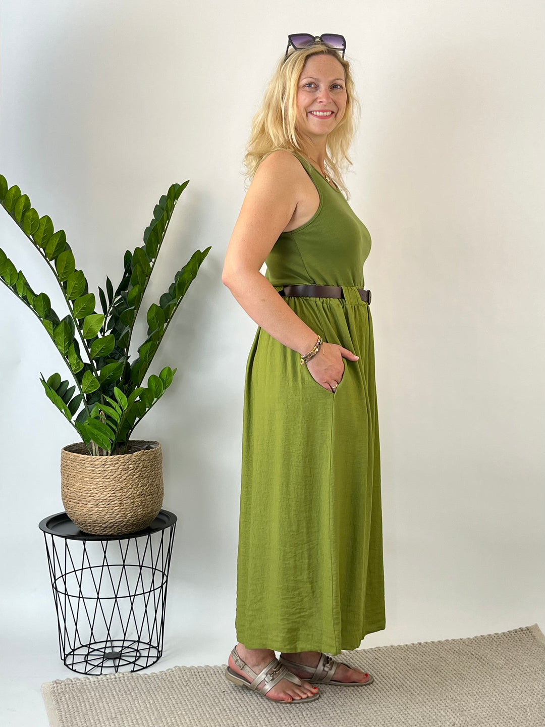 Maxikleid aus Viskose mit Ziergürtel, grün von Bella Vita - Mode &amp; Lifestyle