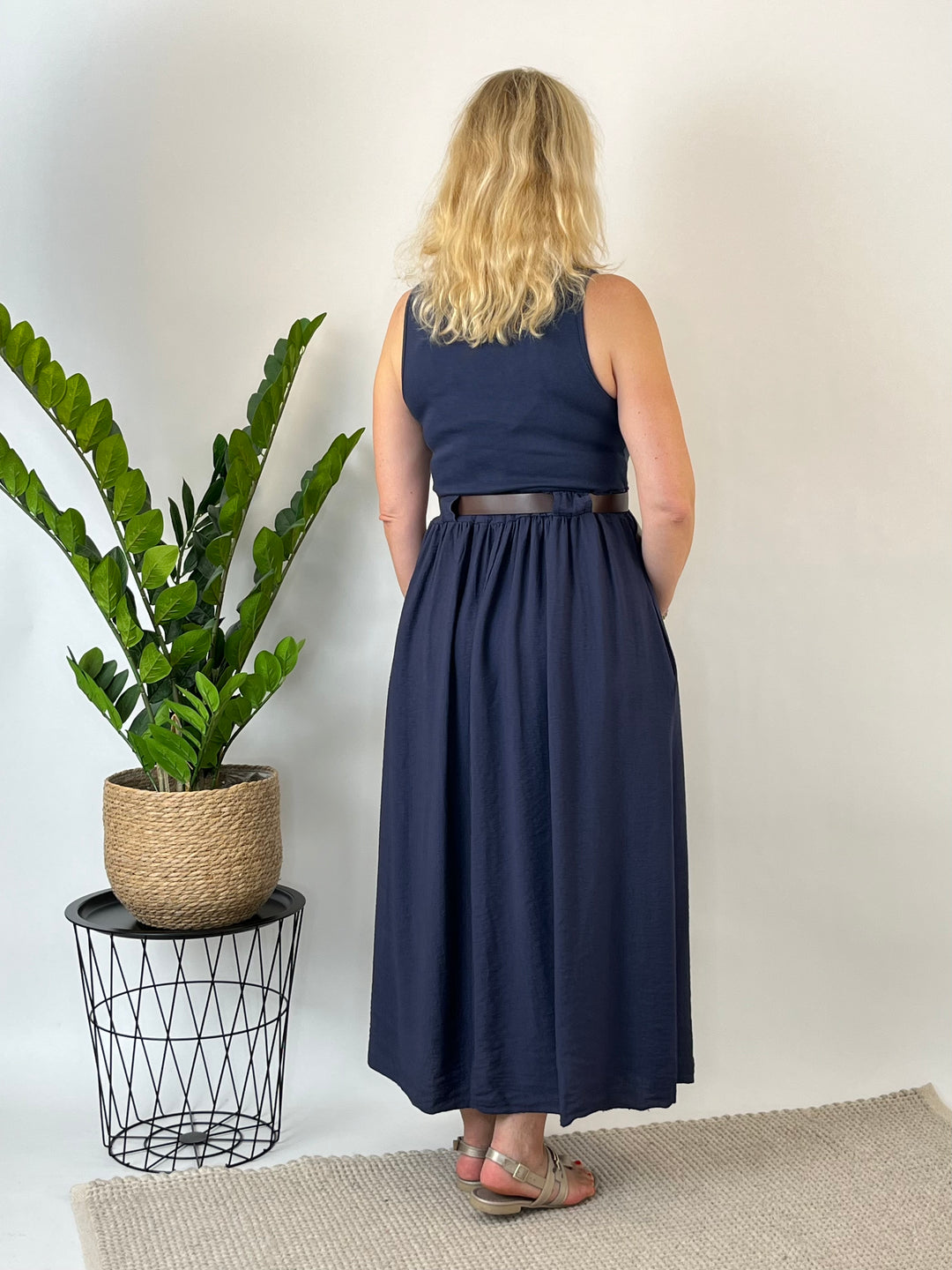 Maxikleid aus Viskose mit Ziergürtel, marine von Bella Vita - Mode &amp; Lifestyle