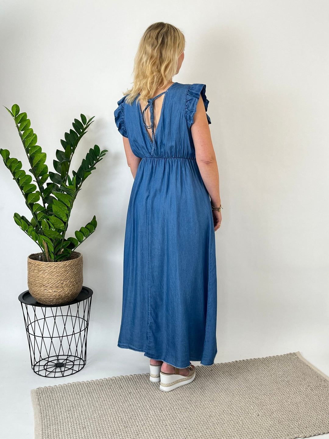 Maxikleid in Denimoptik, blue denim von Bella Vita - Mode &amp; Lifestyle
