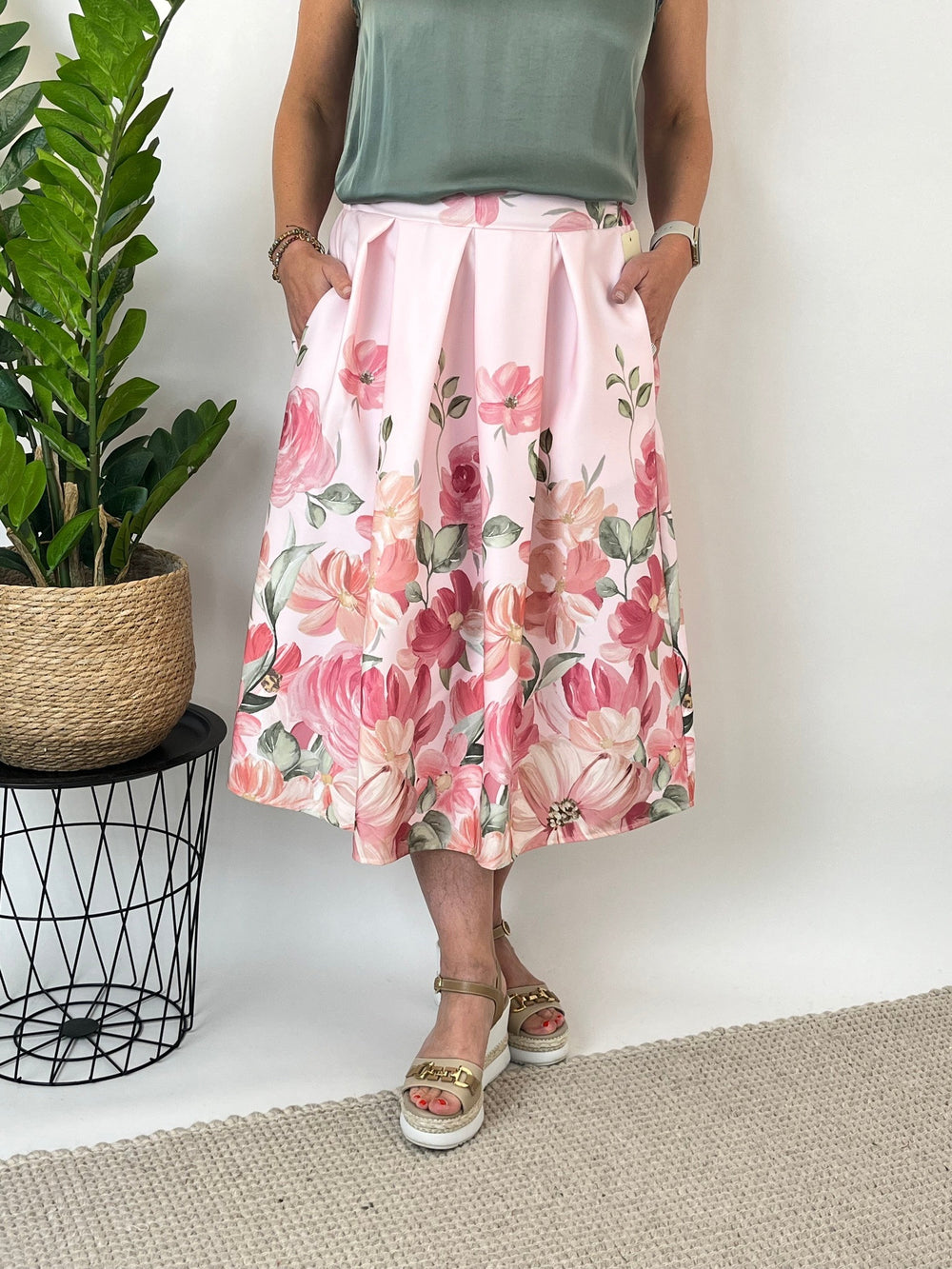 Midirock mit floralem Print, rosa von Bella Vita - Mode & Lifestyle