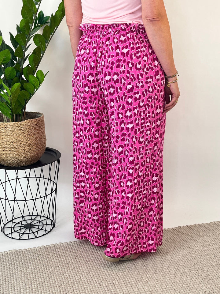 Musselinhose Leo, beere-pink von Bella Vita - Mode &amp; Lifestyle