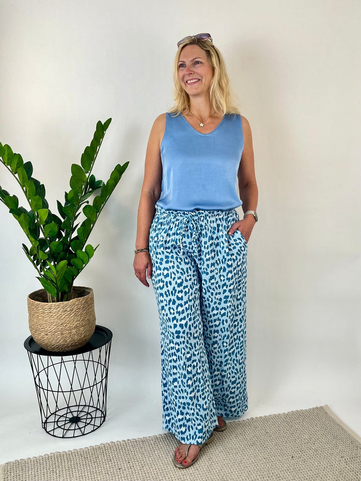 Musselinhose Leo, jeansblau von Bella Vita - Mode &amp; Lifestyle